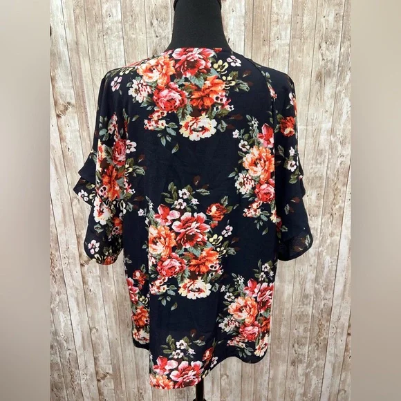 Umgee Navy Floral Blouse - Size S‎ - Picture 5 of 6
